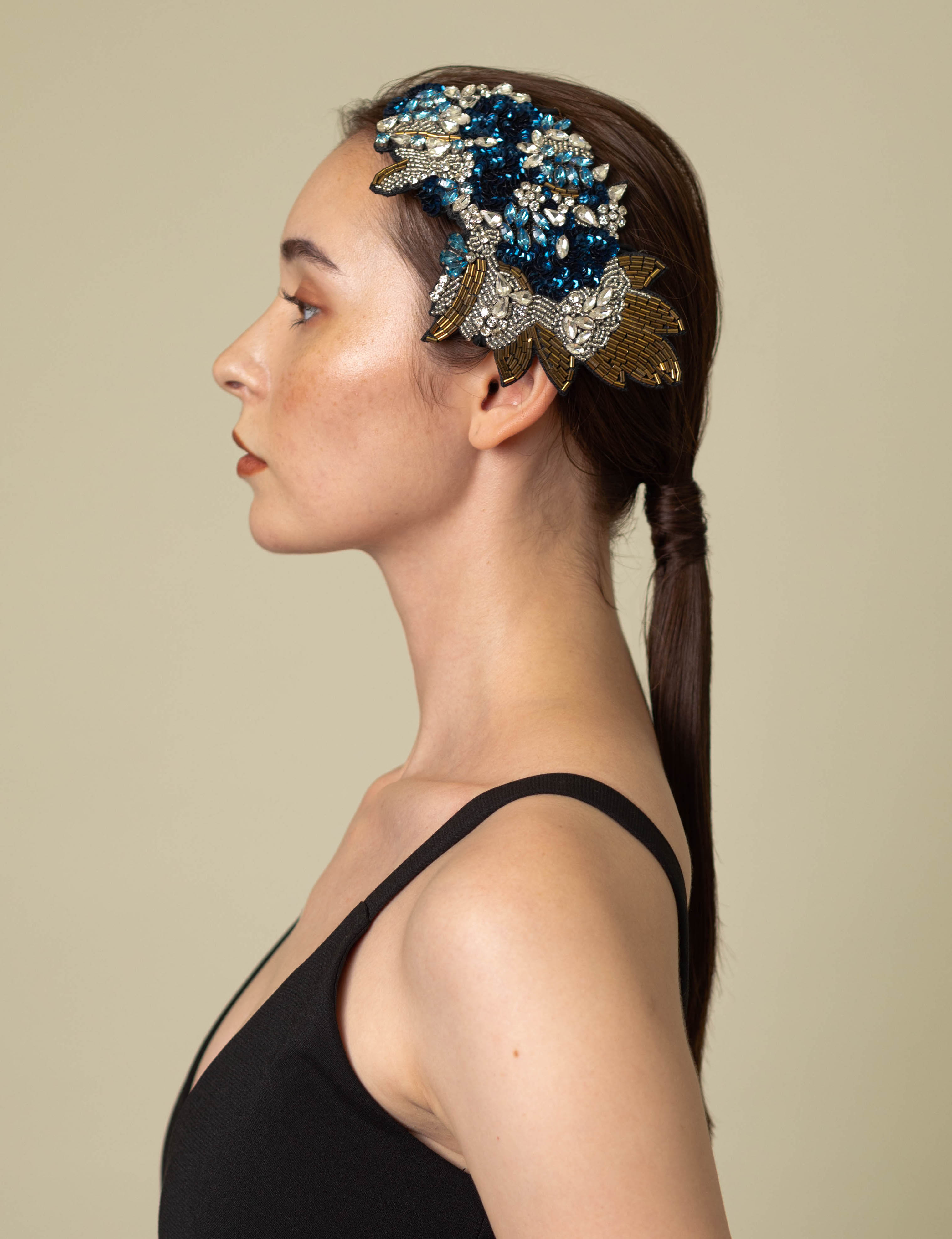 Blue fish Head dress – has3